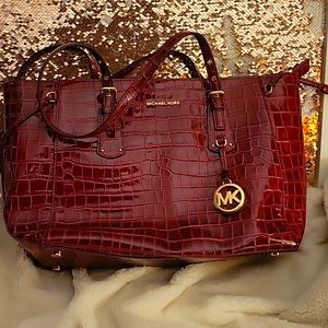Mk Berry Voyager Tote